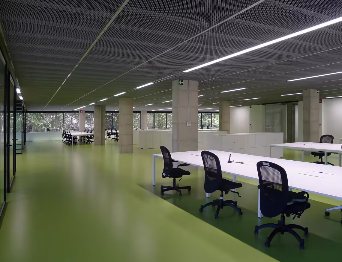 CB10. Reforma de edificio de oficinas